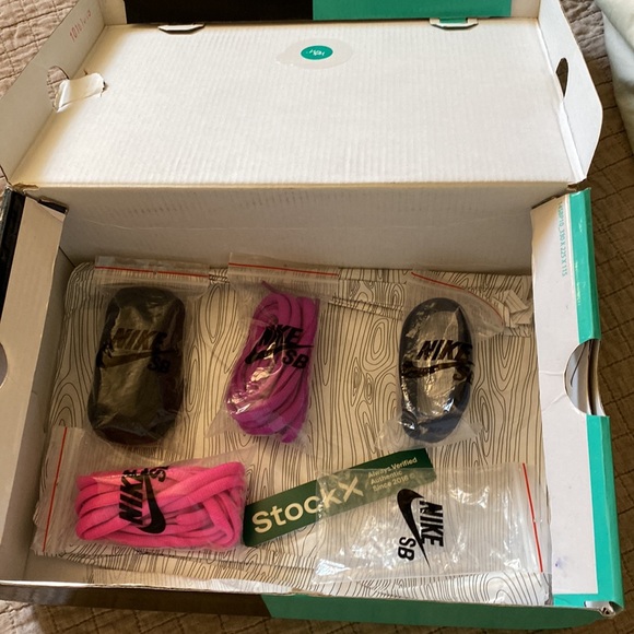 COPY - COPY - 💚Nike dunk low Green lobster🦞 - Picture 9 of 12